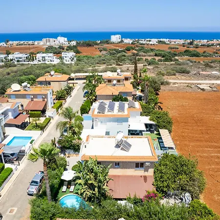 Aqua Luxury By Nomads Πρωταράς